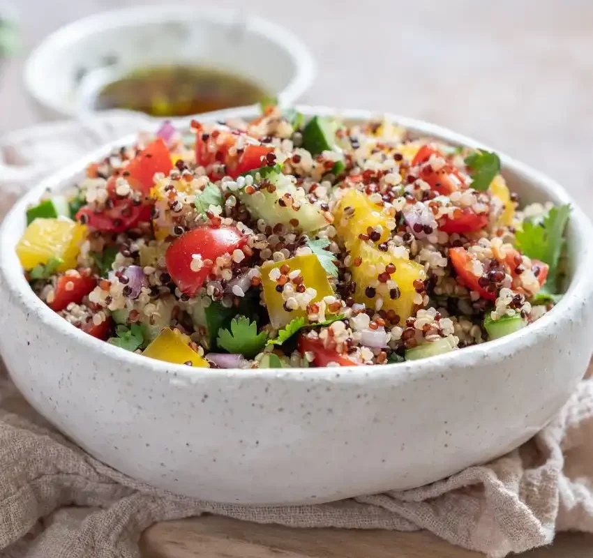 Salada de quinoa com atum